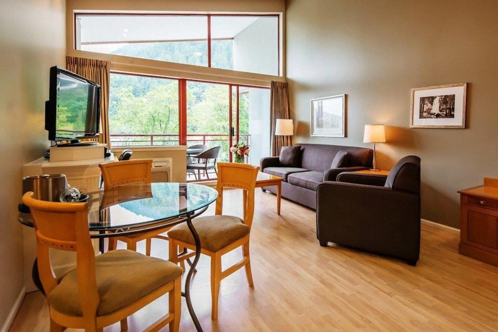Harrison Beach Hotel Харрисон-Хот-Спрингс Экстерьер фото